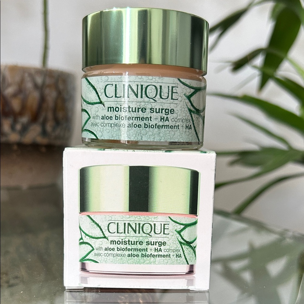Clinique Moisture Surge 100H Auto Replenishing Hydrator